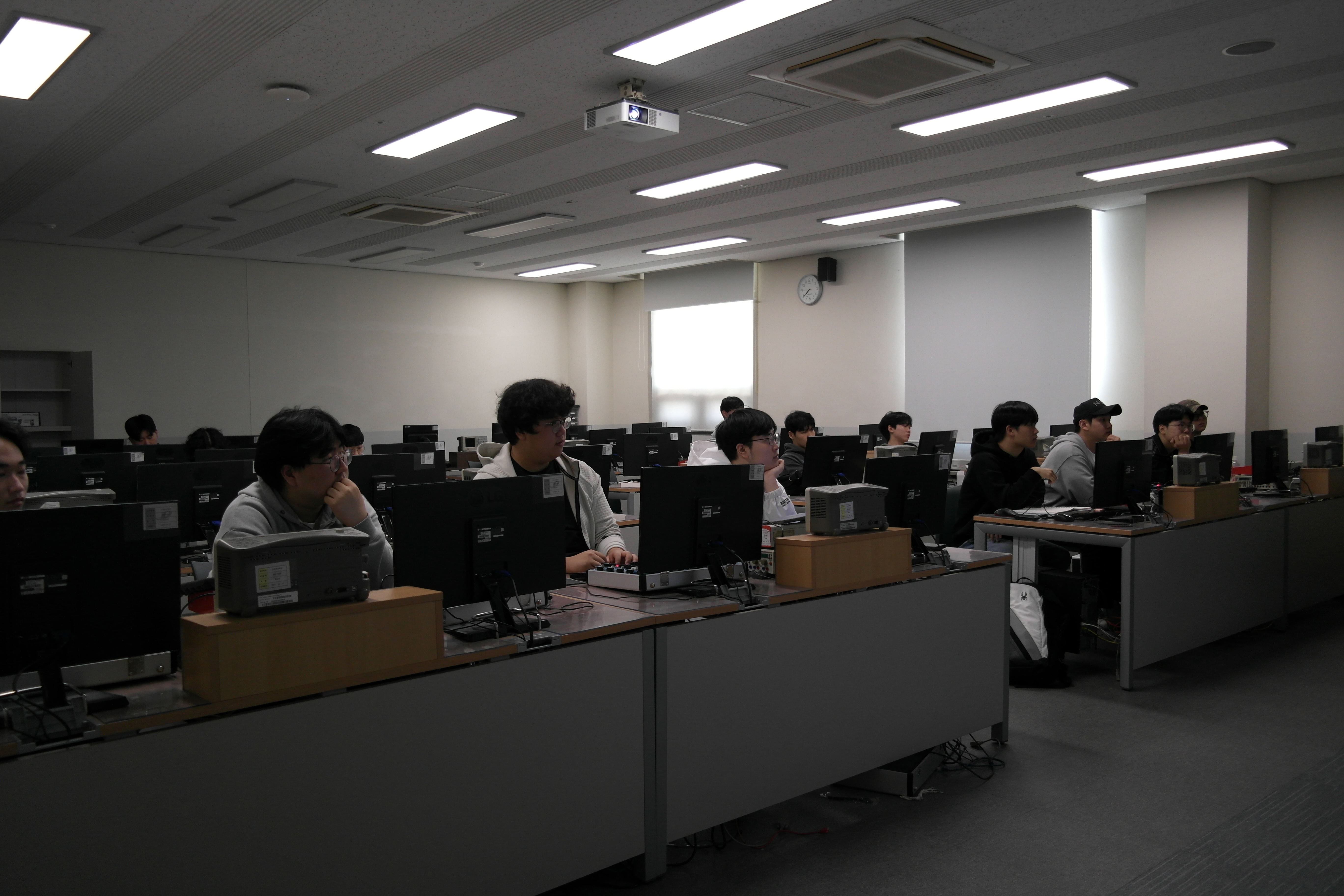 마이크로컨트롤러 (파주)