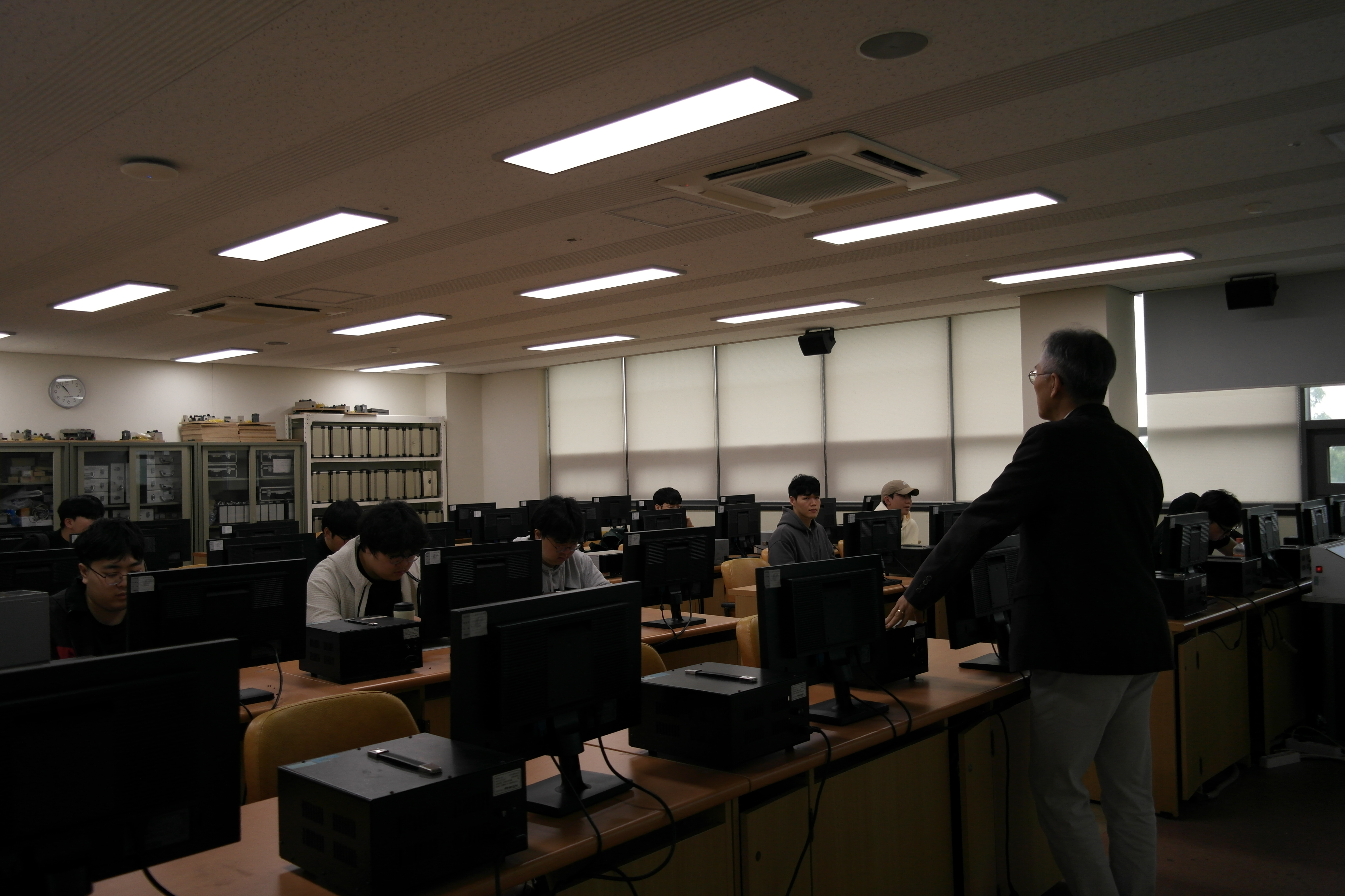 기초디스플레이공학 (파주)